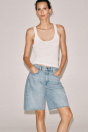 Zara ДЖИНСОВЫЕ ШОРТЫ-БЕРМУДЫ С РАССЛАБЛЕННЫМ ПОЯСОМ СРЕДНЕЙ ВЫСОТЫ ZW КОЛЛЕКЦИЯ Размытый синий