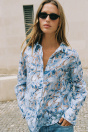 Zara БЕЛАЯ РУБАШКА С ЦВЕТОЧНЫМ ПРИНТОМ И КОМБИНАЦИЕЙ МАТЕРИАЛОВ. / Синий цвет