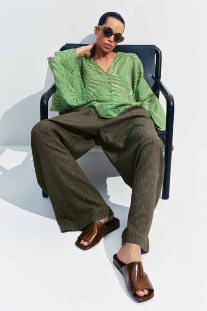 Zara КОЖАНЫЙ МУЛ НА ТАНКЕТКЕ 543715510-105-35