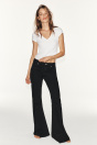 Zara ДЖИНСЫ TRF FLARE EXTRA COMFORT глубокого черного цвета