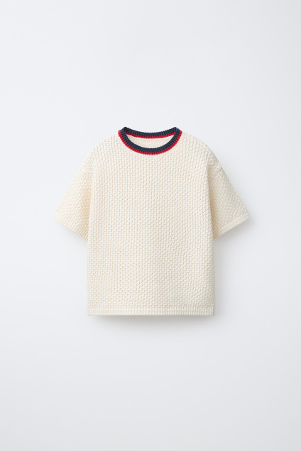 Zara ТРИКОТАЖНАЯ ФУТБОЛКА С ЦВЕТНЫМ ВОРОТНИКОМ 495689224-712-18