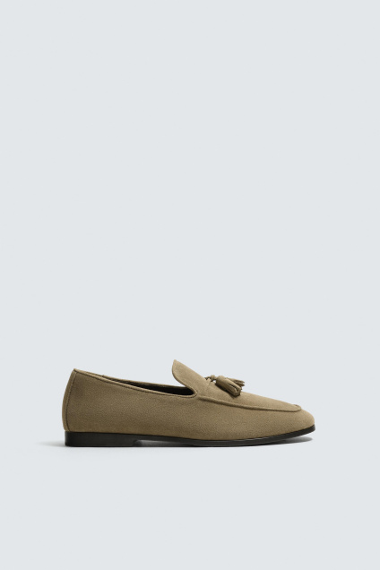 Zara КОЖАНЫЕ МОКАСИНЫ С КИСТОЧКАМИ 507045043-131-39