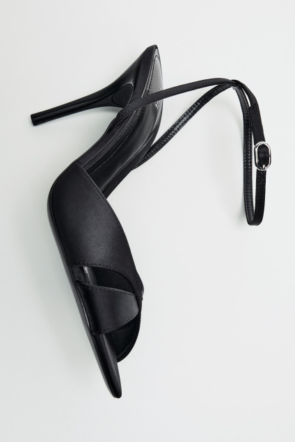 Zara АТЛАСНЫЕ САНДАЛИИ НА КАБЛУКЕ 507085923-800-35
