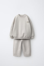 Zara КОМПЛЕКТ ДЛЯ БЕГА ТРУСЦОЙ С ТОЛСТОВКОЙ И БРЮКАМИ-БОЧКАМИ Мороженое
