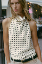 Zara БЕЛЫЙ АТЛАСНЫЙ ТОП С БРЕТЕЛЬКАМИ НА ШЕЕ. / Черные