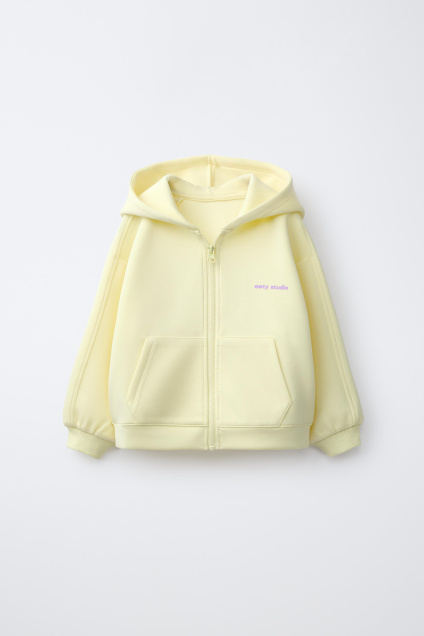 Zara СПОРТИВНАЯ ТОЛСТОВКА С ЗАСТЕЖКОЙ-МОЛНИЕЙ И РЕЛЬЕФНОЙ НАДПИСЬЮ 509117994-320-18