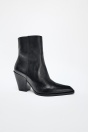 Zara КОЖАНЫЕ КОВБОЙСКИЕ САПОГИ черного цвета