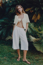 Zara ДЛИННЫЕ ДЖИНСОВЫЕ ШОРТЫ-БЕРМУДЫ Z1975 БЕЛОГО ЦВЕТА С ПУГОВИЦАМИ?