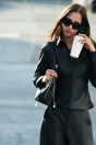 Zara БРЮКИ-ВОЗДУШНЫЕ ШАРЫ ИЗ КОЖИ черного ЦВЕТА