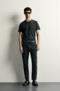 Zara ОСНОВНЫЕ ОБЛЕГАЮЩИЕ ДЖИНСЫ Графит