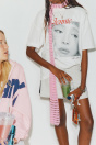 Zara ФУТБОЛКА С ФОТОПЕЧАТЬЮ ДЖЕННИ белая?