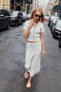 Zara БЕЛАЯ ТРИКОТАЖНАЯ ЮБКА В РУБЧИК СРЕДНЕЙ ДЛИНЫ.