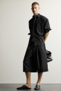 Zara ШОРТЫ-БЕРМУДЫ ШИРОКОГО КРОЯ С ДЕКОРАТИВНЫМИ СКЛАДКАМИ черного цвета