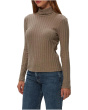 Riley T Neck