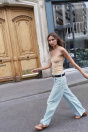 Z1975 BARREL JEANS MIT MITTELHOHEM BUND UND UMSCHLAGSAUM Hellblau