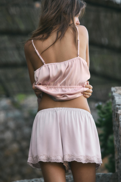 Zara АТЛАСНЫЕ МИНИ-ШОРТЫ С КРУЖЕВАМИ 543688188-811-1