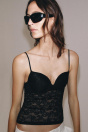 Zara Топ С КРУЖЕВАМИ И БРЕТЕЛЬКАМИ черного цвета