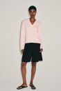 Zara ХЛОПКОВАЯ ТОЛСТОВКА С V-ОБРАЗНЫМ ВЫРЕЗОМ Пастельно-розового ЦВЕТА