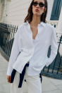 Zara РУБАШКА ИЗ 100% ХЛОПКА НА ПУГОВИЦАХ белого цвета