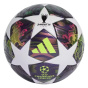 Футбольная улица Финала Лиги чемпионов Adidas 2025/26