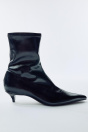 Zara БОТИЛЬОНЫ НА КАБЛУКЕ ДЛЯ КОТЕНКА черного цвета