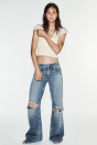 Zara РАСКЛЕШЕННЫЕ ДЖИНСЫ TRF СО СРЕДНЕЙ ТАЛИЕЙ синего цвета В ТРЕЩИНАХ