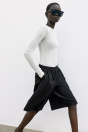Zara ЧЕРНЫЕ ДЛИННЫЕ ШОРТЫ-БЕРМУДЫ С ДЕКОРАТИВНЫМИ СКЛАДКАМИ