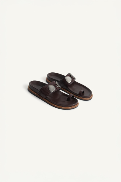 Zara LTHR MTLLC FLT SNDLS 16 539601694-700-36
