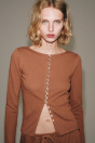 Zara Футболка НА ПУГОВИЦАХ Темно-кирпично-красного цвета