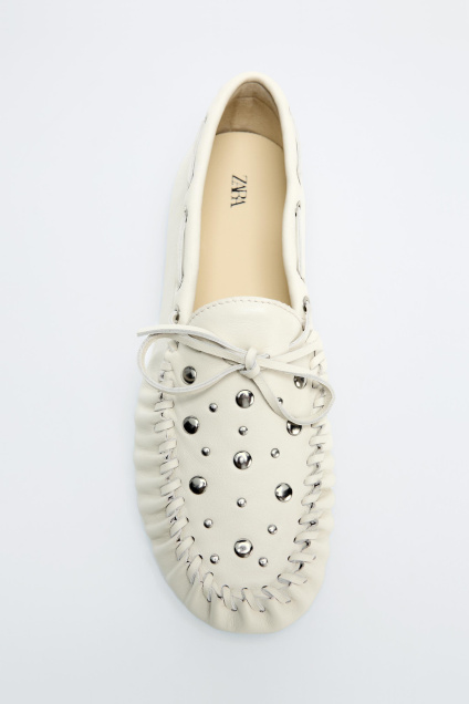 Zara КОЖАНЫЙ МОКАСИН С ЗАКЛЕПКАМИ 507285465-850-35