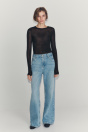Zara Светло-голубые РАСКЛЕШЕННЫЕ ДЖИНСЫ ZW COLLECTION С ЗАНИЖЕННЫМ ПОЯСОМ Светло-синего цвета