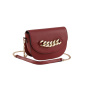Tasche m. dekorativer Panzerketten-Applikation, kirsche