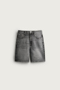 Zara ДЖИНСОВЫЕ ШОРТЫ-БЕРМУДЫ ОБЫЧНОГО СЕРОГО ЦВЕТА