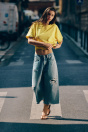 Zara МЕШКОВАТЫЕ ДЖИНСОВЫЕ ШОРТЫ-БЕРМУДЫ Светло-голубого ЦВЕТА С РАЗРЕЗАМИ
