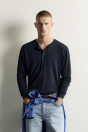 Zara Темно-синяя ТРИКОТАЖНАЯ РУБАШКА С ВЫРЕЗОМ ХЕНЛИ