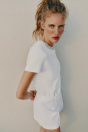 Zara ВЯЗАНЫЙ ТОП С БЕЛЫМИ ЖЕМЧУЖИНАМИ ДЛЯ украшения?